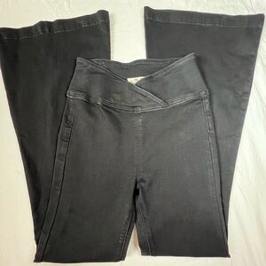 WE THE FREE Free People Venice Beach Crossover Flare Pants Black Size 28